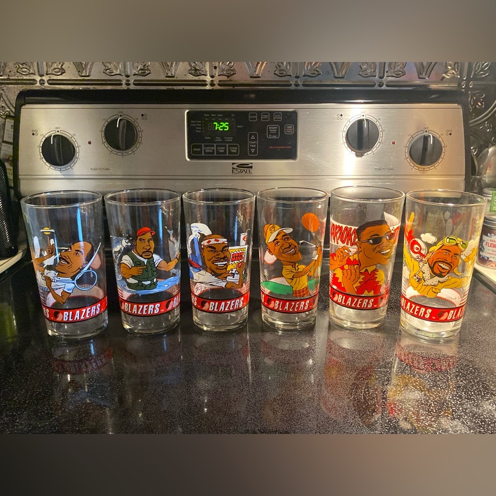 Portland Trail Blazers Dairy Queen Cartoon Glass Set. 1992-1993 season